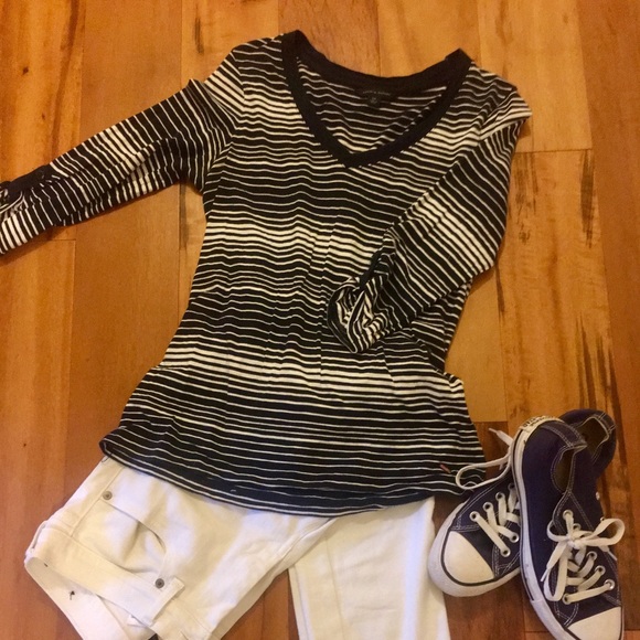 Half quarter length shirt - Picture 1 of 1